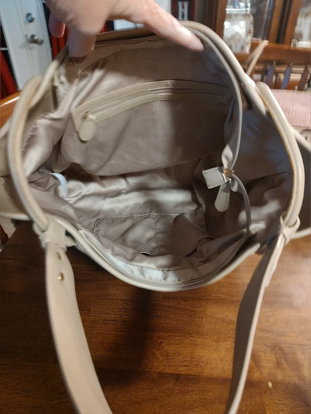 Neutral Two-Tone Tote Bag - Beige and White